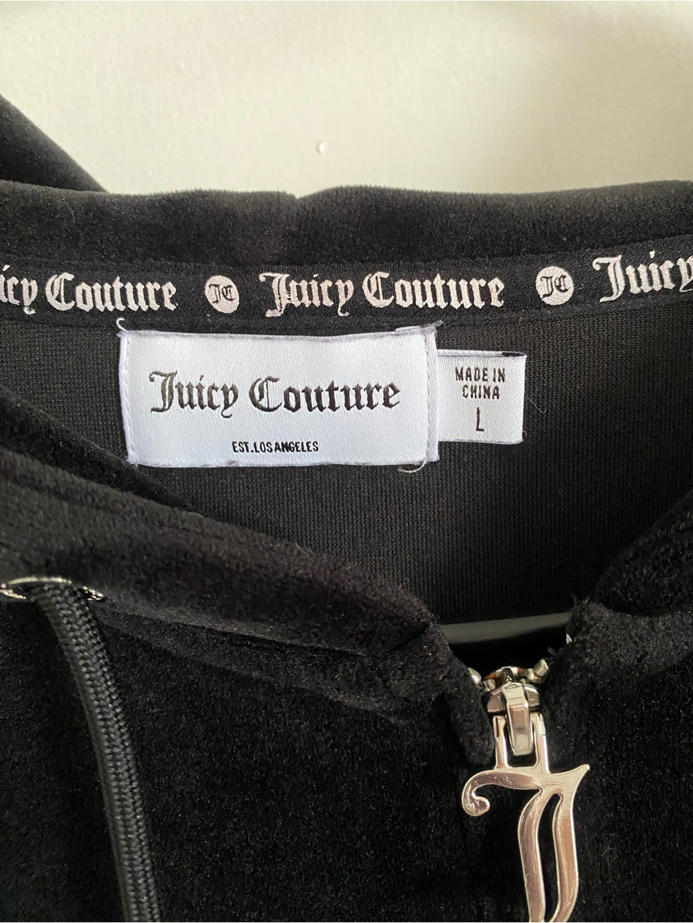 Juicy Couture Black Velour Matching Set - Picture 4 of 6